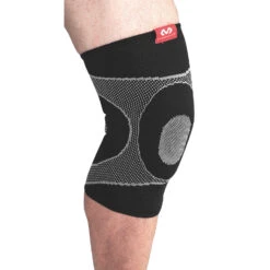 McDAVID 4-Way Elastic Knee Sleeve With Gel Buttress